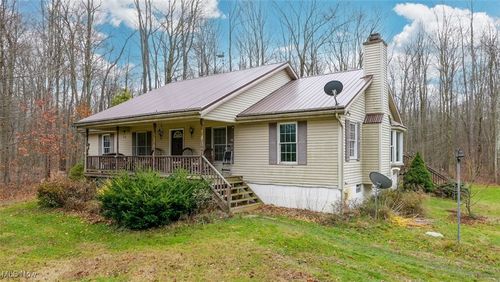 4902 Leslie Rd, Rock Creek, OH, 44084-9754 | Card Image