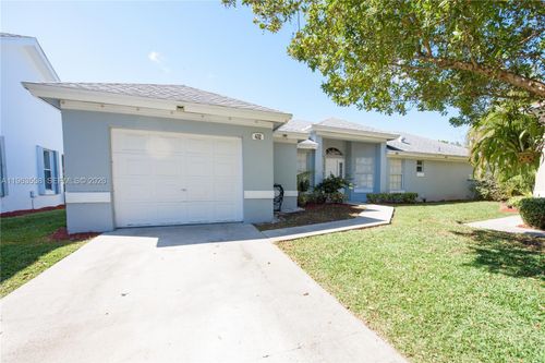 452 Se 20th Dr, Homestead, FL, 33033-5280 | Card Image