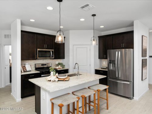 6846 W Sweetshade Ln, Tucson, AZ, 85757-0231 | Card Image
