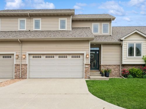 9551 Aster Ln, Johnston, IA, 50131-4710 | Card Image