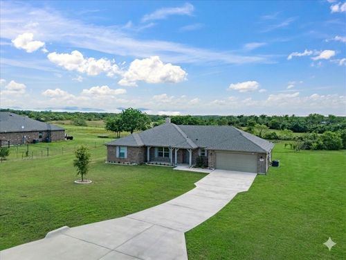 129 Springwood Ranch Loop, Springtown, TX, 76082-2805 | Card Image