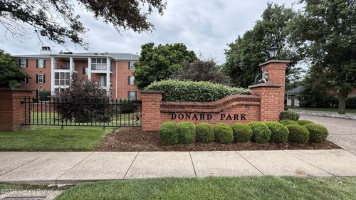 607 Donard Park Ave, Louisville, KY, 40218-2192 | Card Image