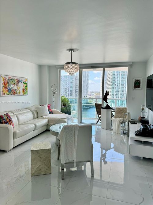 apt-2207-31 Se 5th St, Miami, FL, 33131-2516 | Card Image
