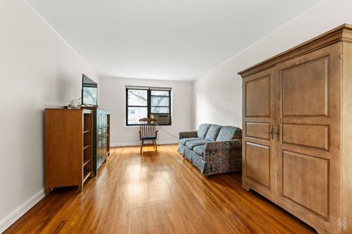 apt-d2-22 76th St, East Elmhurst, NY, 11370-1269 | Card Image