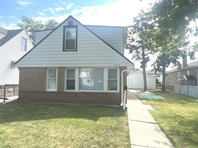 4853 S Long Avenue, House other with 4 bedrooms, 2 bathrooms and 2 parking in Chicago IL | Image 1