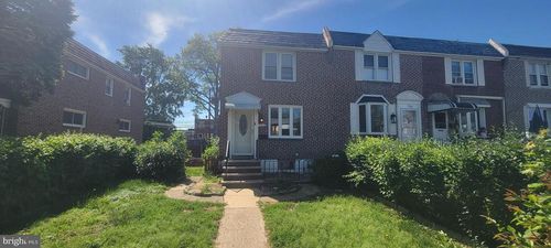 724 Crescent Dr, GLENOLDEN, PA, 19036-1604 | Card Image