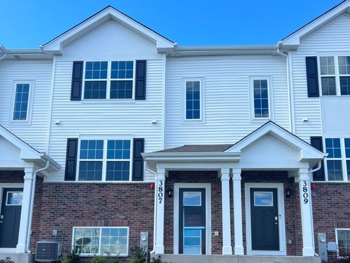 3807 Bissel Dr, Yorkville, IL, 60560-6055 | Card Image