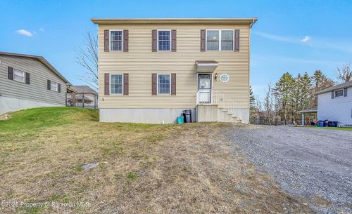 586 Milwaukee Ave, Old Forge, PA, 18518-1232 | Card Image