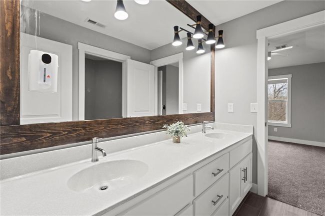 7295 Nw Forest Lakes Dr, House other with 5 bedrooms, 5 bathrooms and null parking in Parkville MO | Image 26