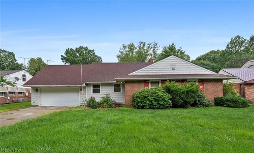 2017 Natona Rd, Euclid, OH, 44117-2407 | Card Image