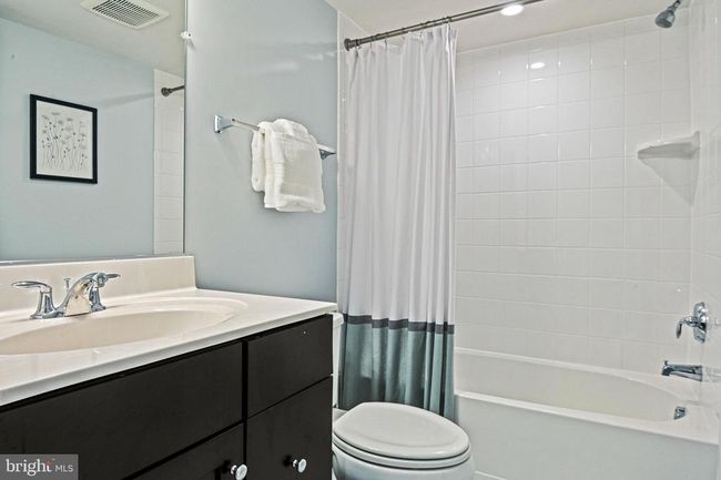 1036 Cantina Ter Se, Townhouse with 4 bedrooms, 4 bathrooms and null parking in LEESBURG VA | Image 34