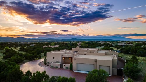 4 Penasco Cir, Santa Fe, NM, 87506-8217 | Card Image