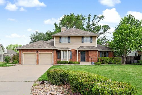 4628 Farmstead Ct, Bel Aire, KS, 67220-1616 | Card Image