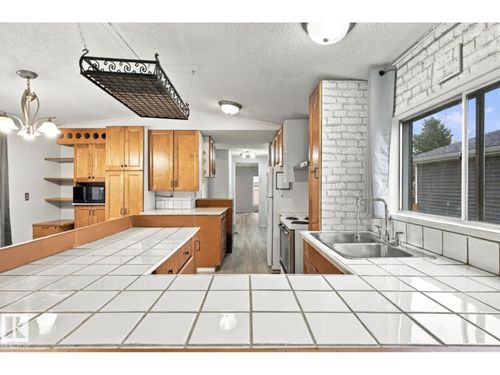 2664 Lakeview Dr Nw, Edmonton, AB, T5S1T7 | Card Image