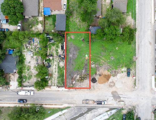 608 N San Gabriel Ave, San Antonio, TX, 78228-6120 | Card Image