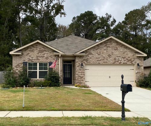 102 Oak Path Ln, Harvest, AL, 35749-1205 | Card Image