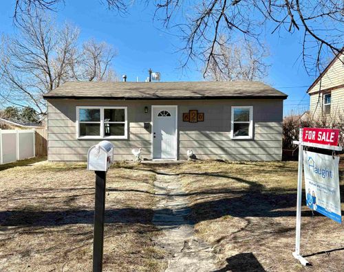 620 S 9th St, Douglas, WY, 82633-2705 | Card Image