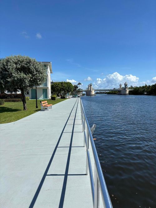 107-210 Horizons E, Boynton Beach, FL, 33435-5148 | Card Image