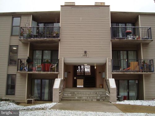 6-202-102 Duvall Ln, GAITHERSBURG, MD, 20877-1657 | Card Image