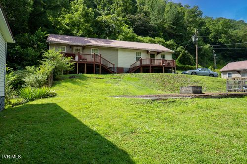 1053 Big Horn Dr, Grundy, VA, 24614-7034 | Card Image