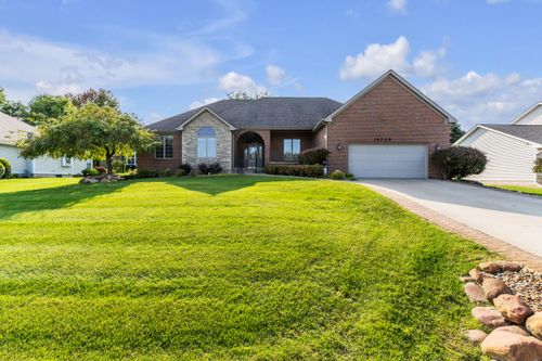 16208 Pine Lake Forest Dr, Linden, MI, 48451-9092 | Card Image