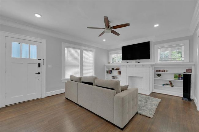 1667 Sylvan Rd Sw, House other with 3 bedrooms, 2 bathrooms and 2 parking in Atlanta GA | Image 9