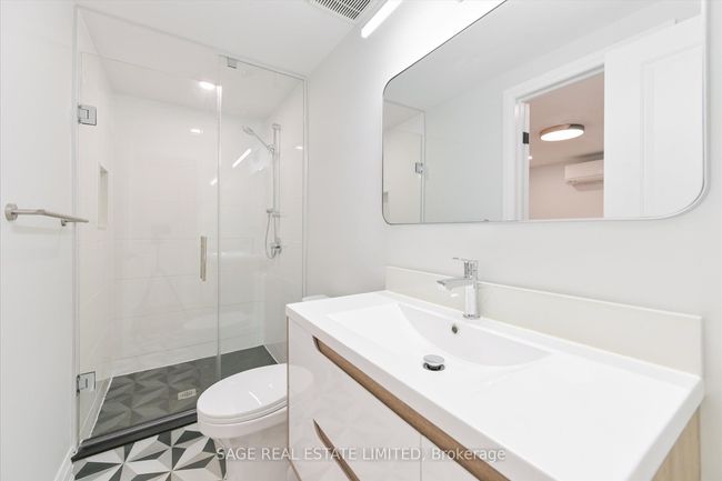 A - 22 Lansdowne Ave, Home with 2 bedrooms, 2 bathrooms and null parking in Toronto ON | Image 22