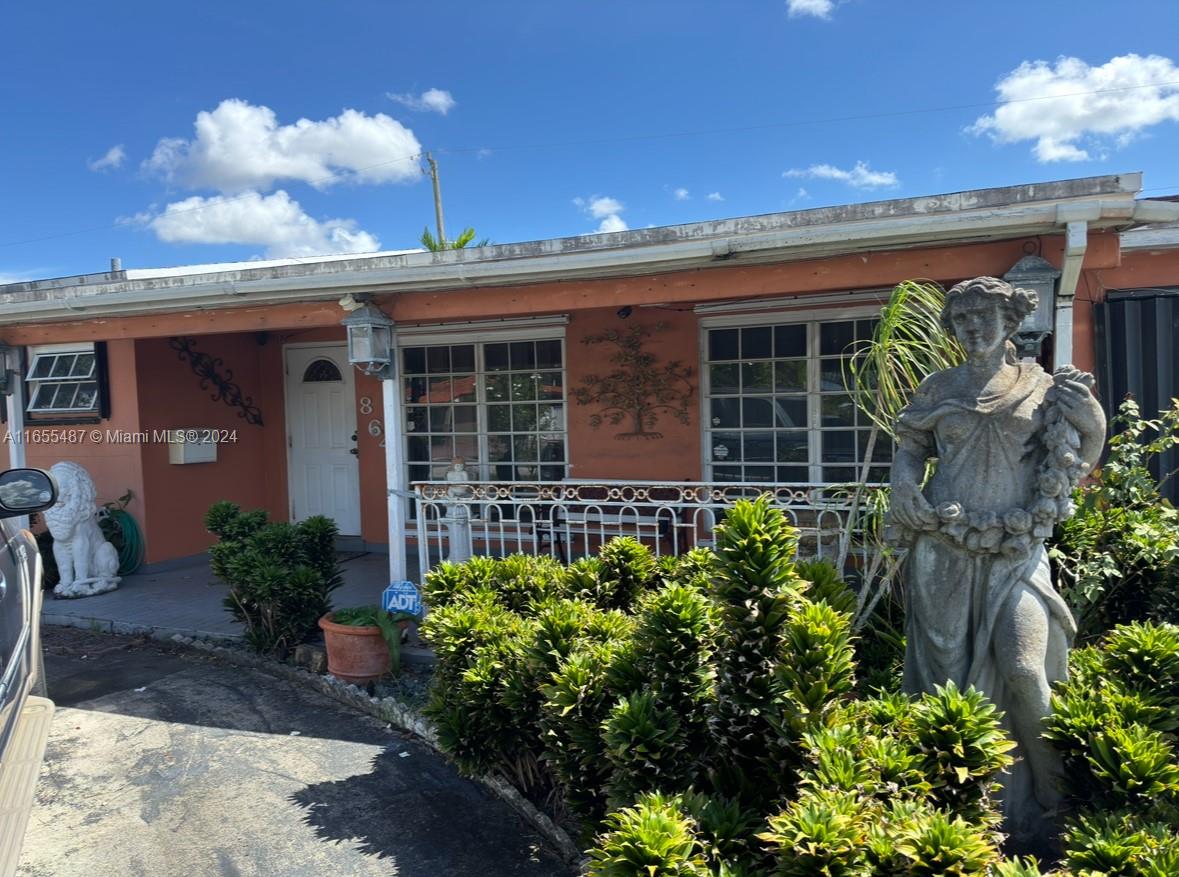 69th Pl, Hialeah, FL 33014