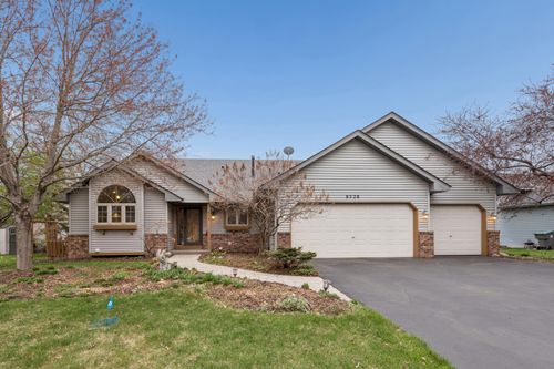 8528 Flamingo Dr, Chanhassen, MN, 55317-8540 | Card Image