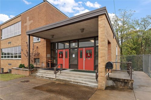 3953 Kirk Ave, Allison Park, PA, 15101-3628 | Card Image