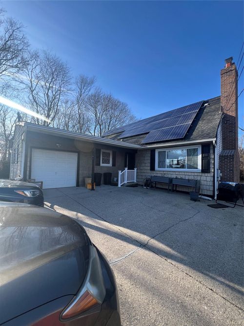 2509 Spur Dr N, Islip Terrace, NY, 11752-2916 | Card Image