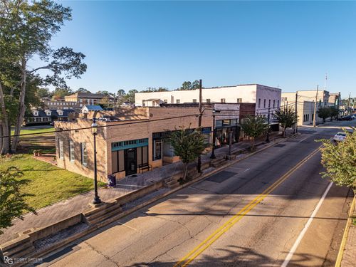 421 W Main St, Homer, LA, 71040-3940 | Card Image