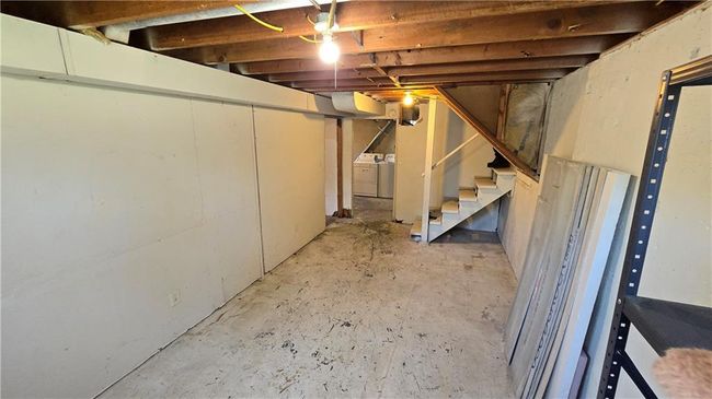 Basement Bonus room facing laundry room access | Image 19