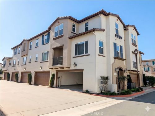 17553 Water Garden Ct, Fountain Valley, CA, 92708-7718 | Card Image