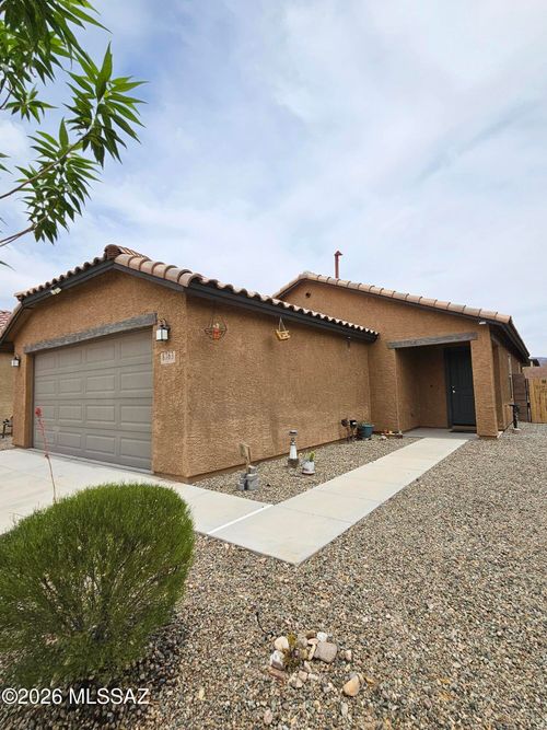 8763 E Pebble Stone Ln, Tucson, AZ, 85730-6000 | Card Image
