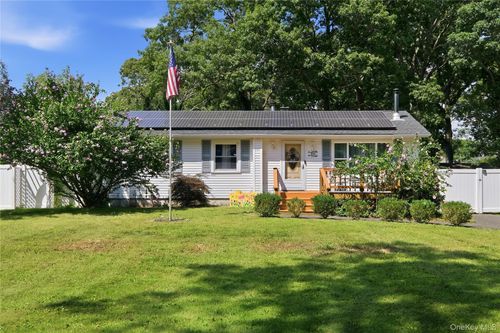 211 Hampton Ave, Mastic, NY, 11950-4003 | Card Image