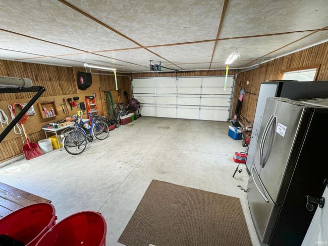 11604 Ne Wawasee Dr, House other with 6 bedrooms, 3 bathrooms and null parking in Syracuse IN | Image 25