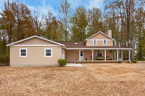 6811 116th Ave, Fennville, MI, 49408-9784 | Card Image