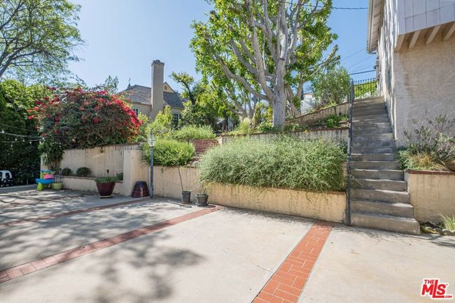 14563 Round Valley Dr, House other with 4 bedrooms, 2 bathrooms and 2 parking in Sherman Oaks CA | Image 26