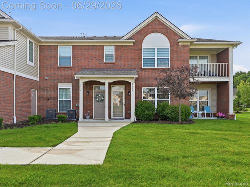 21936 Andover Dr, Macomb, MI, 48042-3862 | Card Image