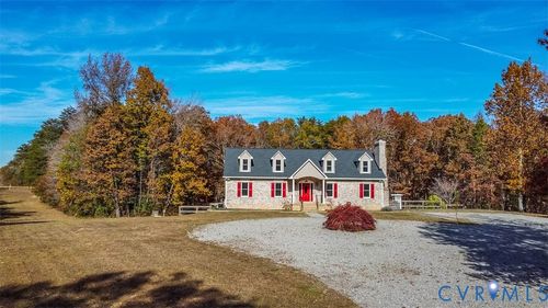 425 Starview Ln, Gum Spring, VA, 23065-2256 | Card Image