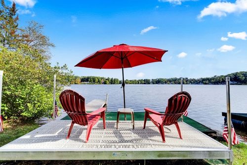79 7th St, Brimfield, MA, 01010-9662 | Card Image