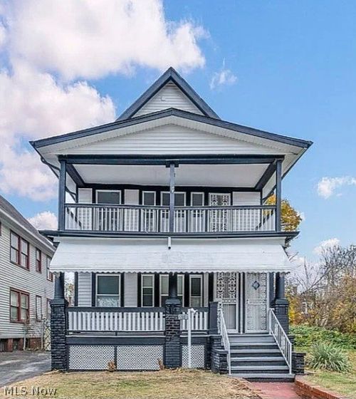 down-12001 Oakview Ave, Cleveland, OH, 44108-1572 | Card Image