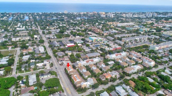 147 N Cannery Row Cir, Condo with 3 bedrooms, 4 bathrooms and null parking in Delray Beach FL | Image 5