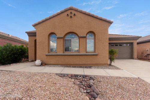 2057 W Acacia Bluffs Dr, Green Valley, AZ, 85622-8084 | Card Image