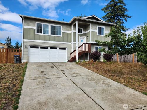 7664 Kildare Loop Nw, Silverdale, WA, 98383-8383 | Card Image