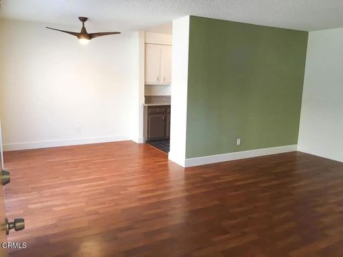 2-4423 Ambrose Avenue, Los Angeles, CA, 90027 | Card Image