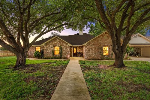 1692 W Tate St, Robinson, TX, 76706-5553 | Card Image