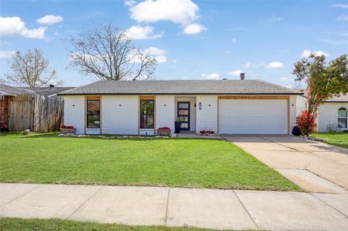 5412 Gibson Dr, The Colony, TX, 75056-1837 | Card Image