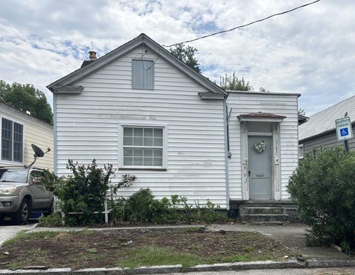 27 Nunan St, Charleston, SC, 29403-5234 | Card Image